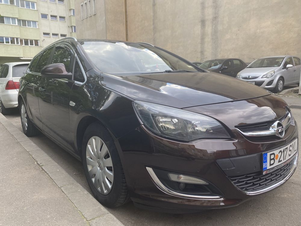 Opel Astra J Sport Tourer, 2013