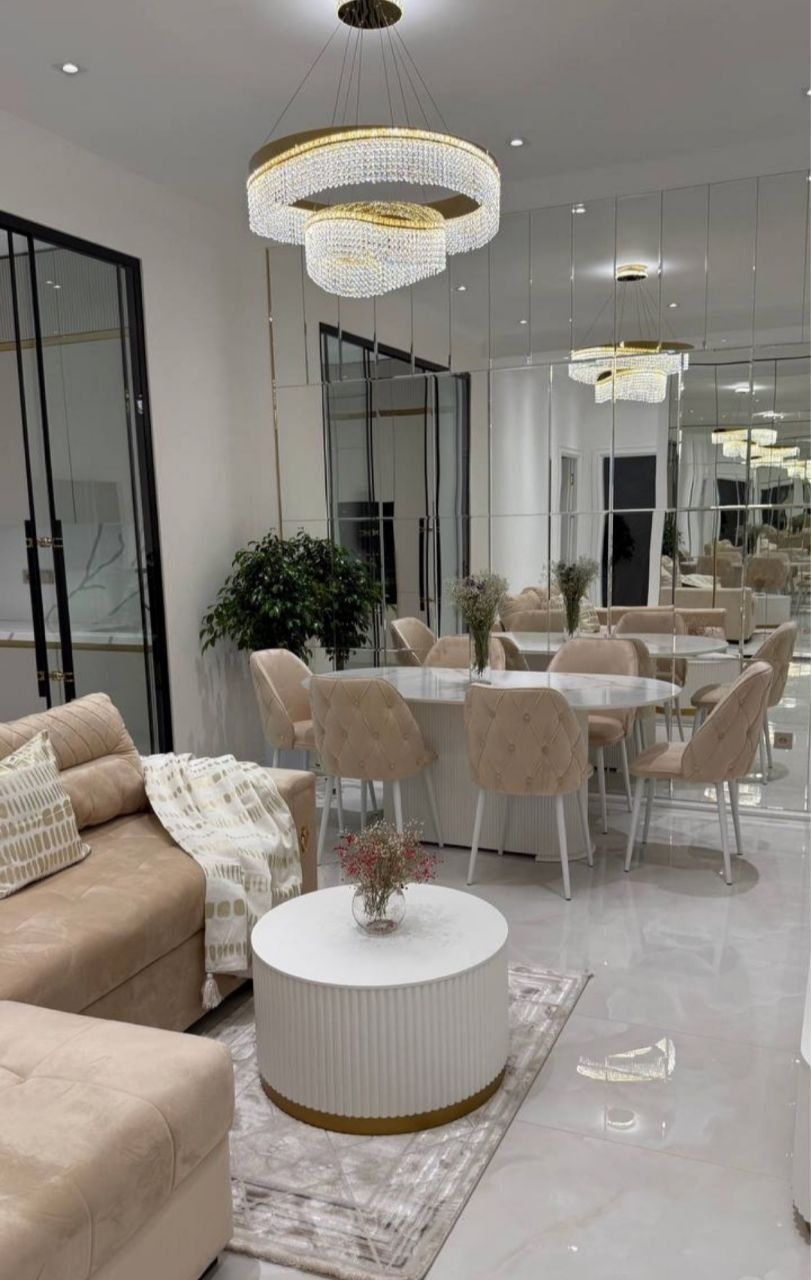 Аренда"Продажа "Mirabad Avenue 
Blok A 
Вид : самый большой двор 
Этаж