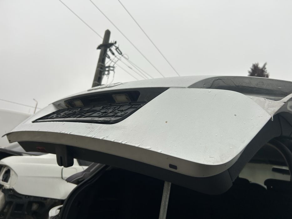 Haion spate Audi A4 B7 break culoare argintiu