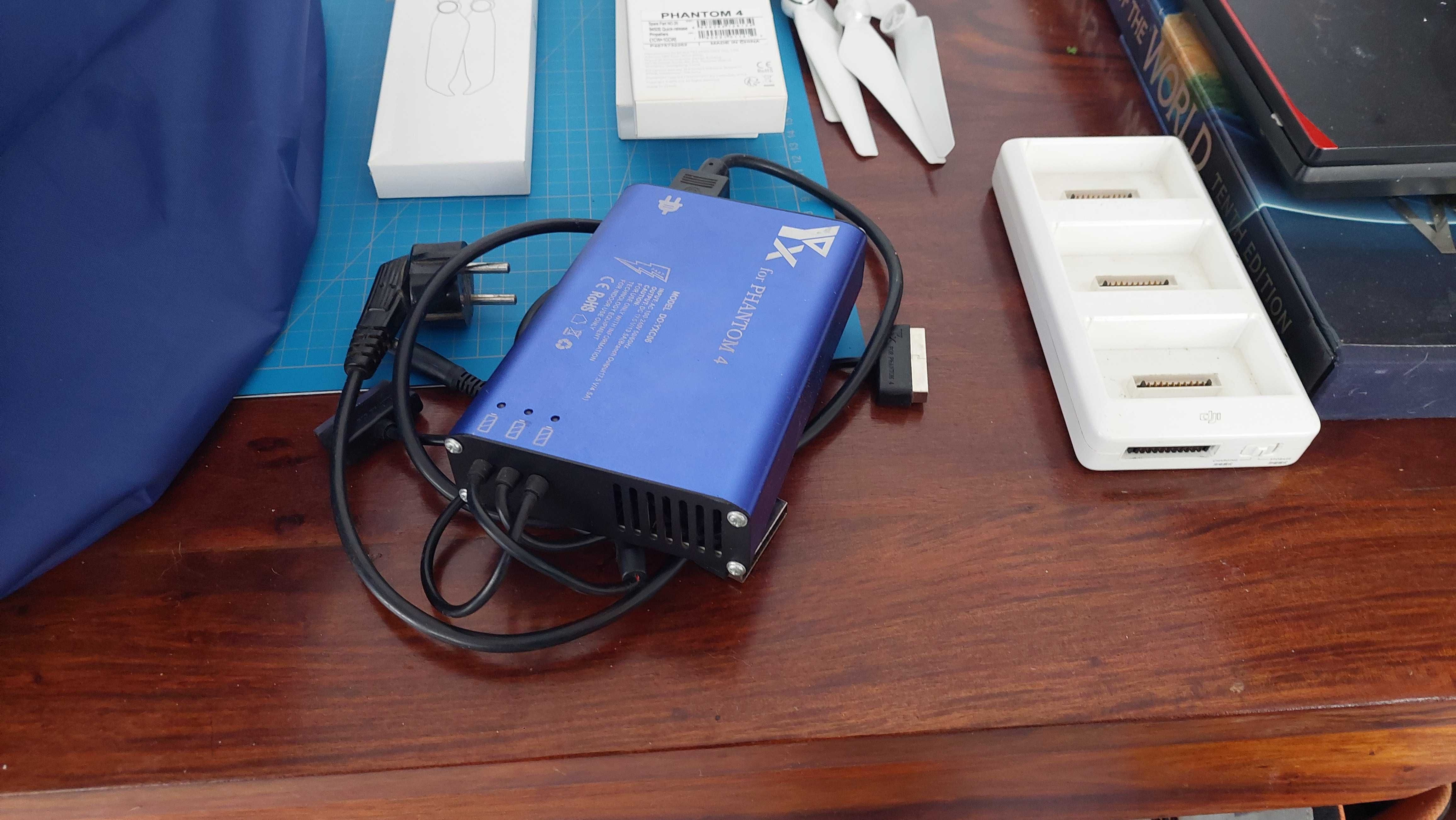 Lot piese drona DJI Phantom 4 (elice, charger, charging hub)