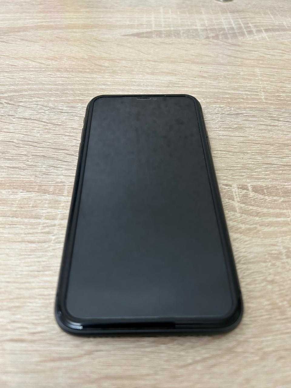 iPhone 11  64 гб
