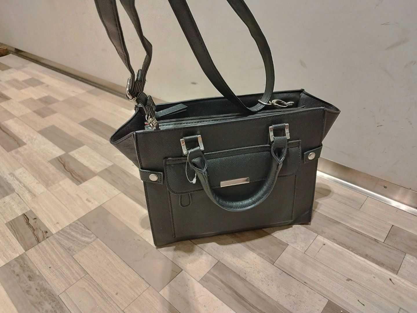 НОВА Черна изискана дамска чанта от изкуствена кожа | NEW Black bag