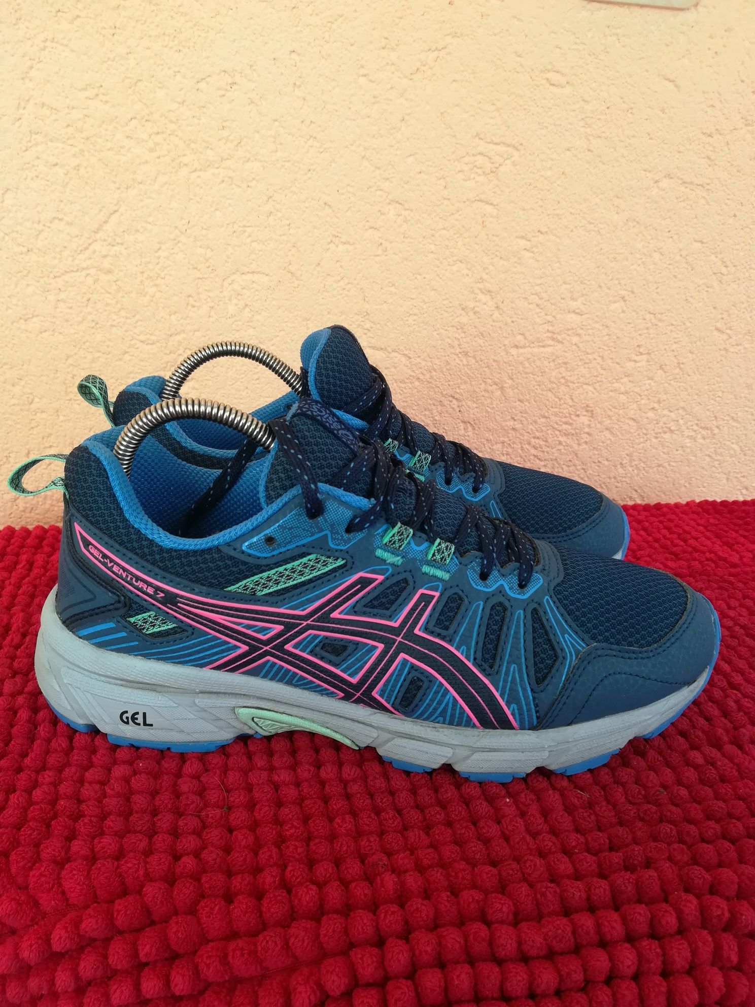 Adidași Asics nr 38 dama