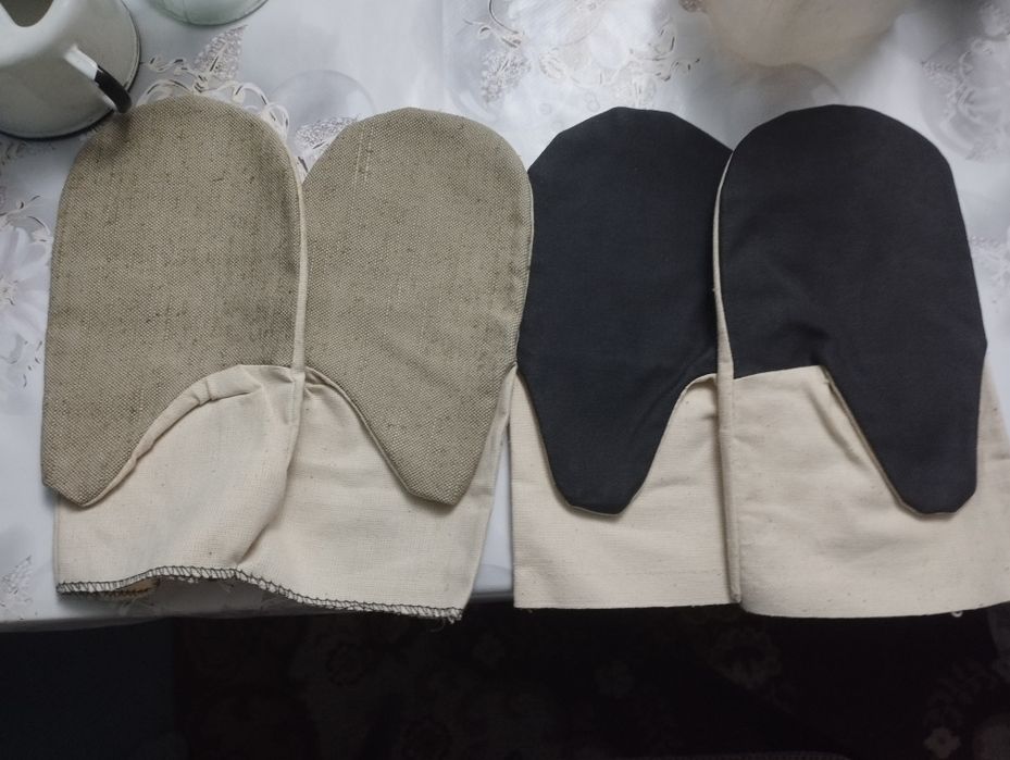 Рукавицы рабочие 4 пары.