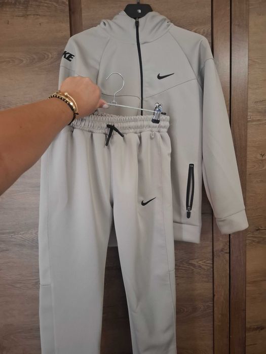 Детски спортен екип Nike 150 см.