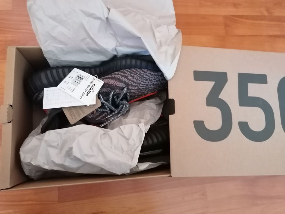 Yeezy boost 350 beluga v2 carbon mărimea 42 2/3