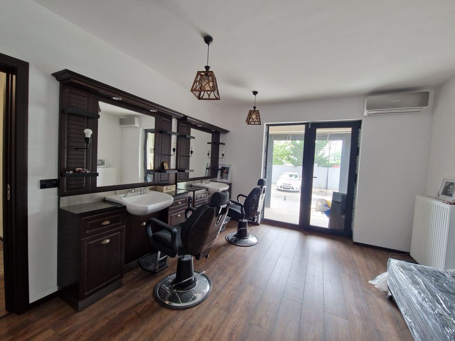 Inchiriez scaun Frizerie