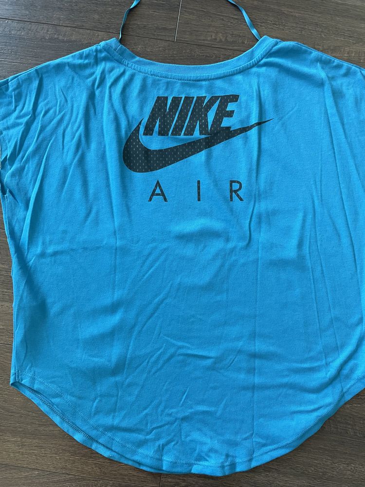 Дамска тениска Nike Air
