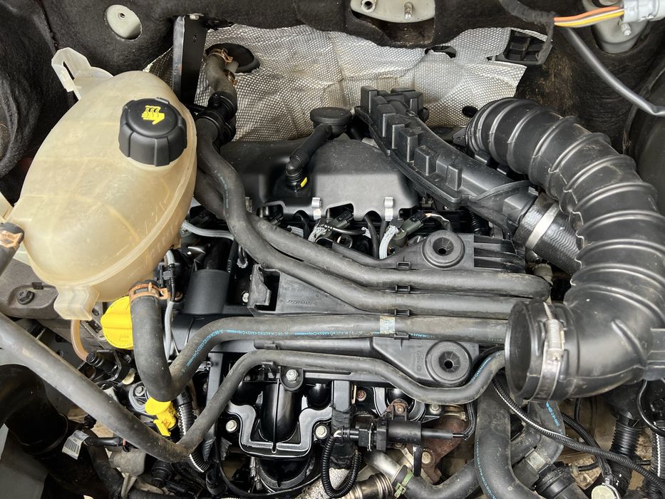 Desfac dezmembrez piese Renault Master Opel Movano Nissan basculabila
