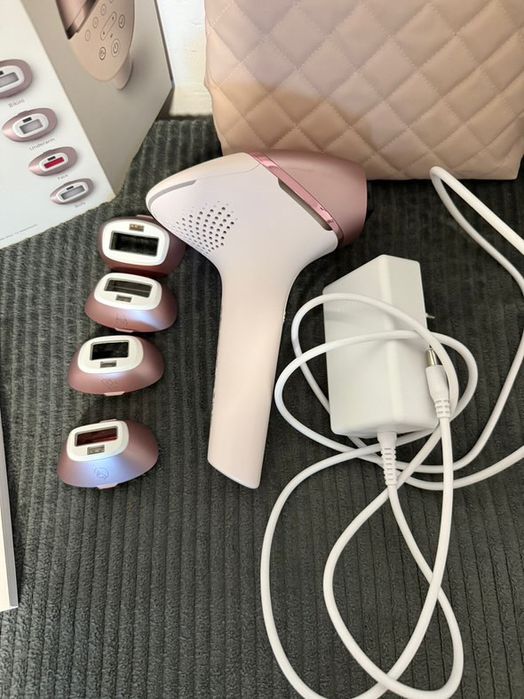 Фотоепилатор Philips Lumea 9900 BRI977/00