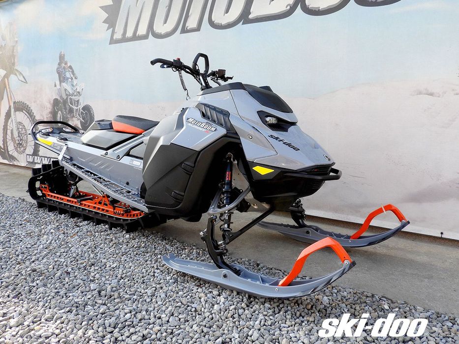 Snowmobil Ski-Doo Summit X 850 E-Tec Shot Touchscreen 154 2026