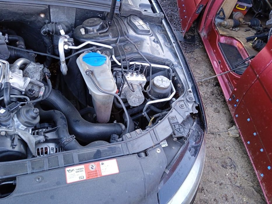 Dezmembrari  Audi A4 B8 (8K)  2007  > 2015 2.0 TDI Motorina