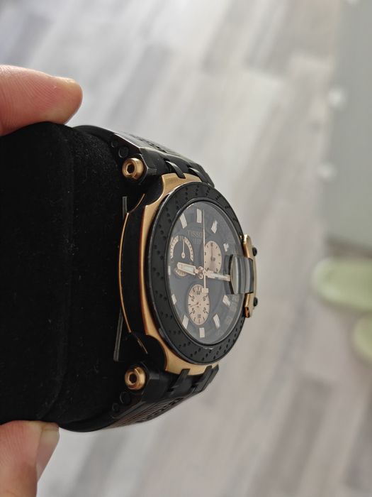 Tissot T-race rose-gold