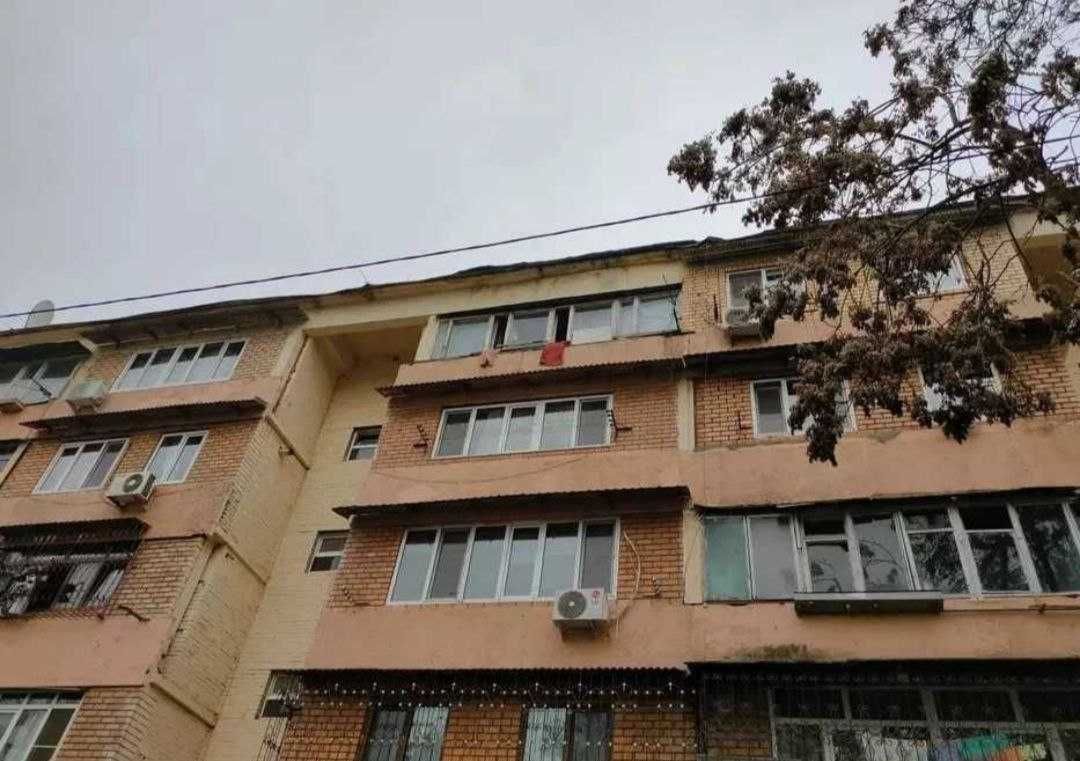 Учтепинский. 25 квартал. Кирпичный дом 3\5\5. Без ремонта. TR