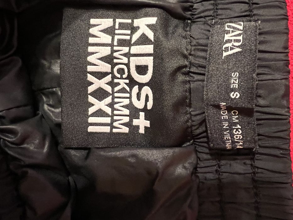 Pantaloni matlasati Zara 136cm