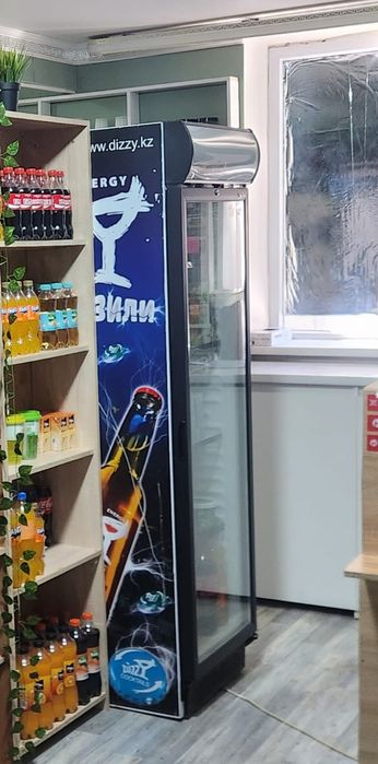 Продаётся витринный холодильник