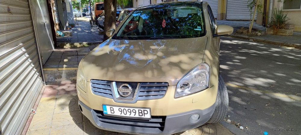 Продавам Нисан Кашкай
