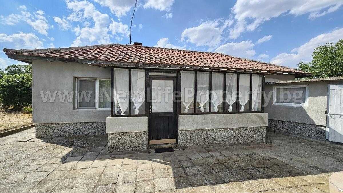 Двуетажна къща в село Дюлево, област Бургас