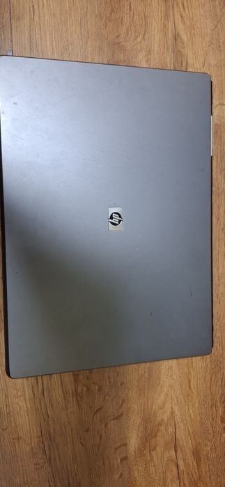 Vând laptop HP 530