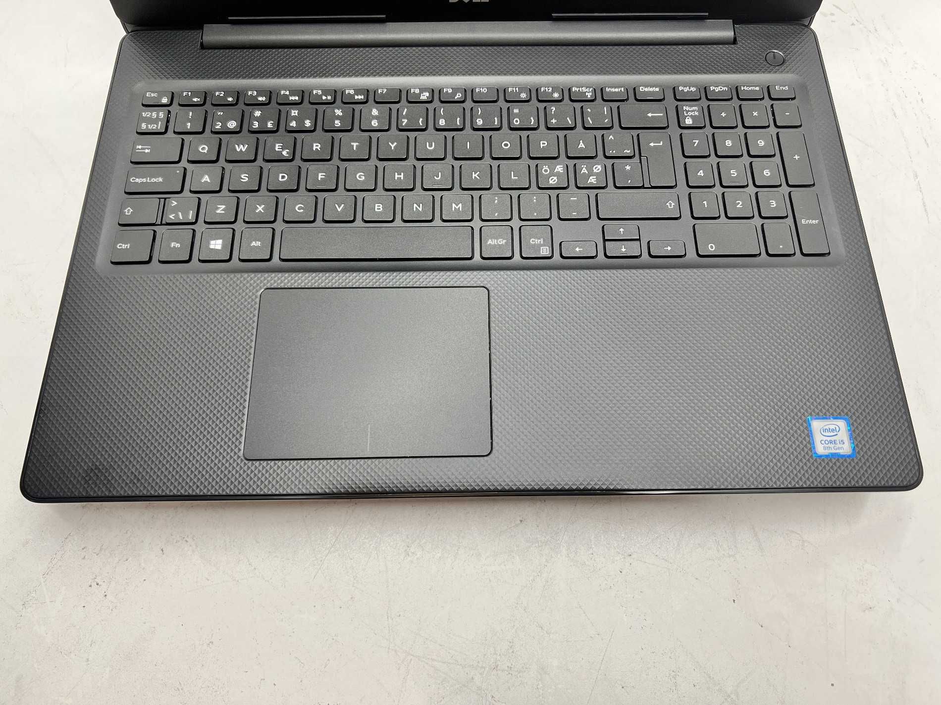 Dell Vostro 3583 15.6" FHD i5-8265U 8GB 260GB/-> Отлично състояние