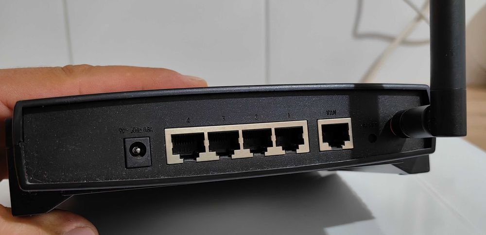 Router msi 108m wireless stare buna