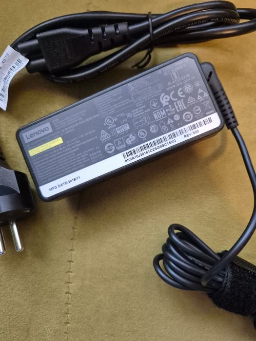 Incarcator si cablu alimentare Lenovo ThinkPad 65w