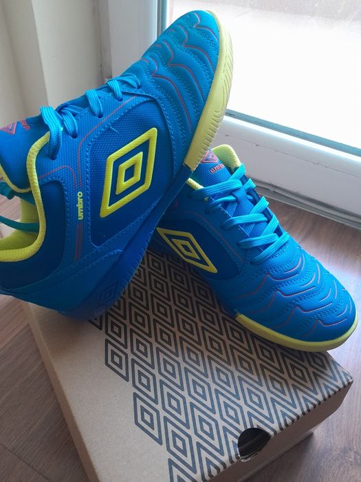 Маратонки за момче Umbro