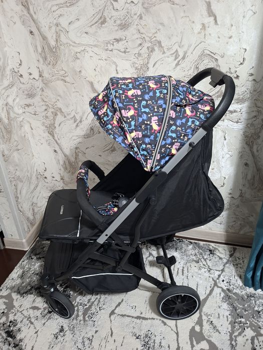Продаётся коляска прогулочная бренд LUXMOM