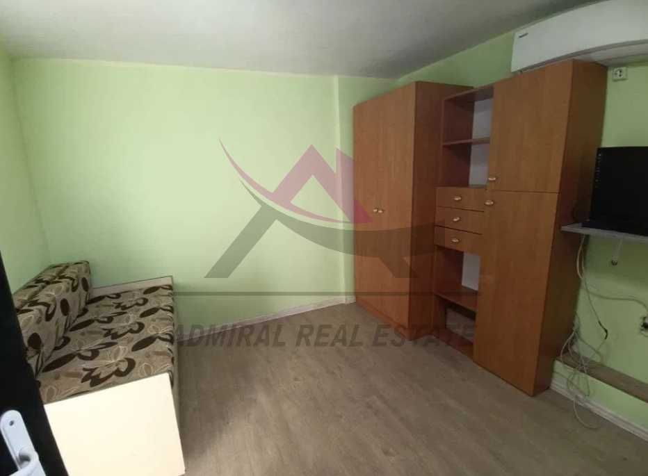 Атрактивна Цена и Локация! Стая- Център