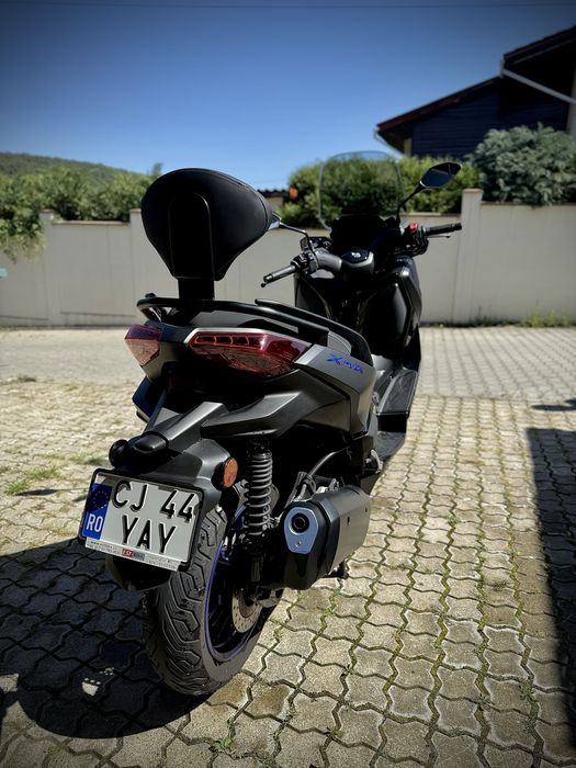 Yamaha X-Max 300 an 2024 cu garantie