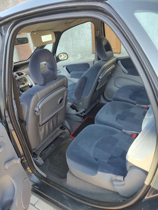 Vând Citroen Xara Picasso