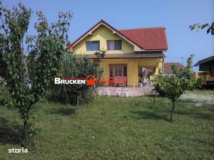 Proprietate Generoasa Cu Mansarda Si Gradina In Tarian