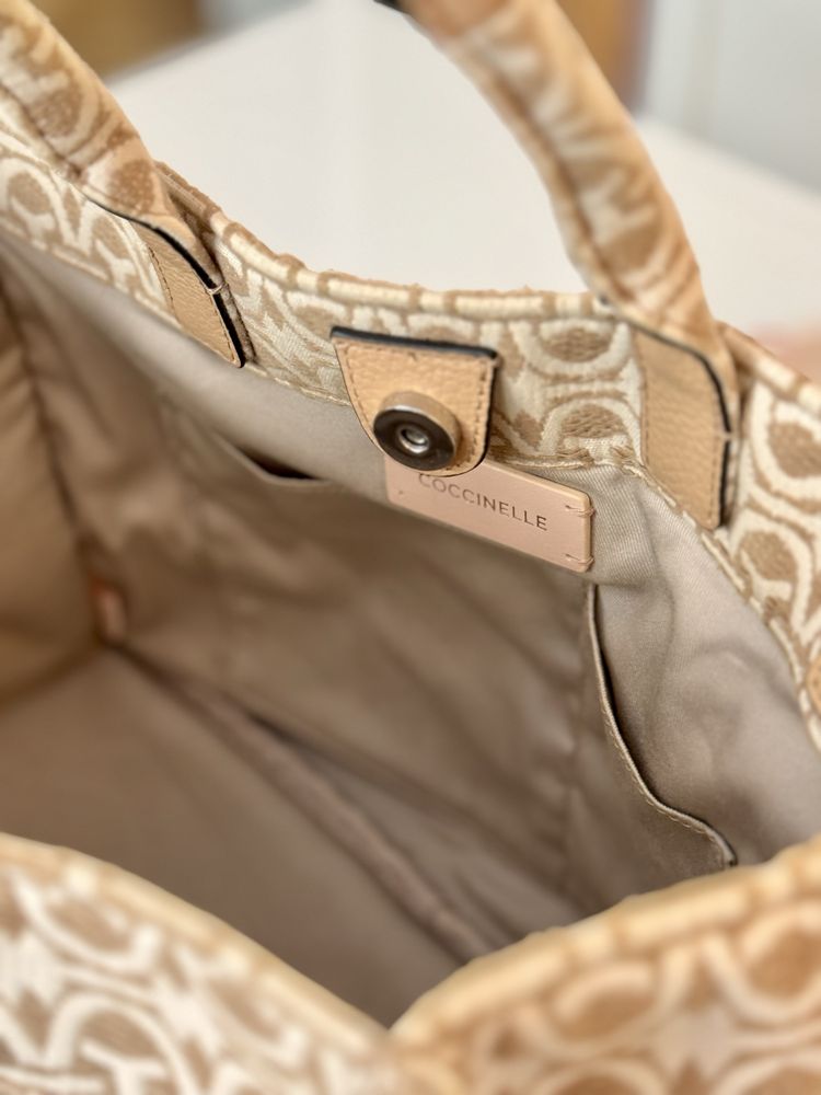 Дамска tote чанта Coccinelle