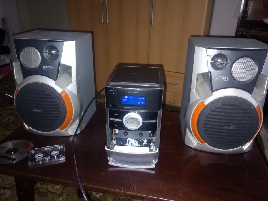 Mini combină audio Philips MC147/12, tuner radio, boxe cadou