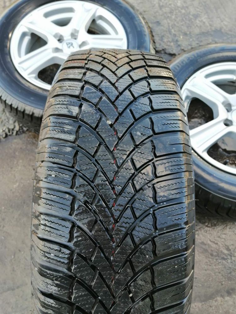 3 бр зимни гуми 215 65 16 Bridgestone