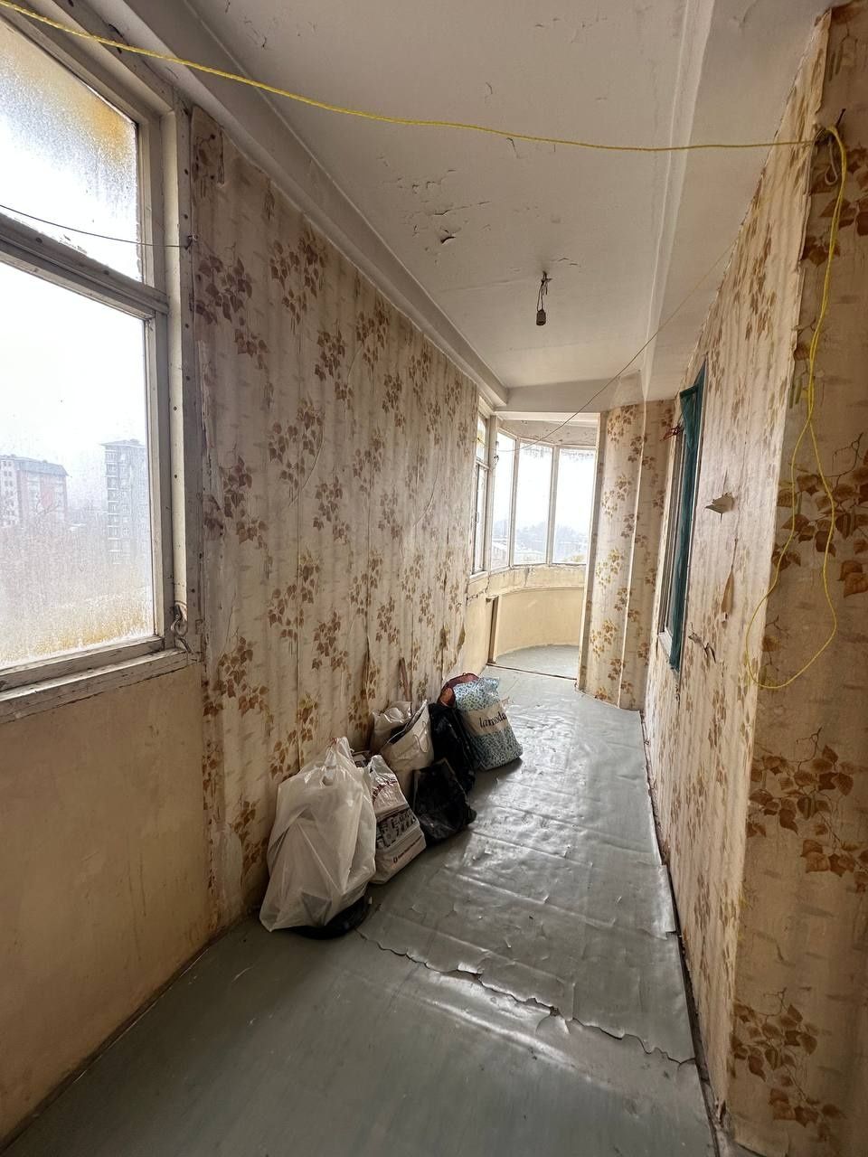 Срочно Продаю на Юнусабаде 8 3комнатную на 7 этаже 12 эт дома