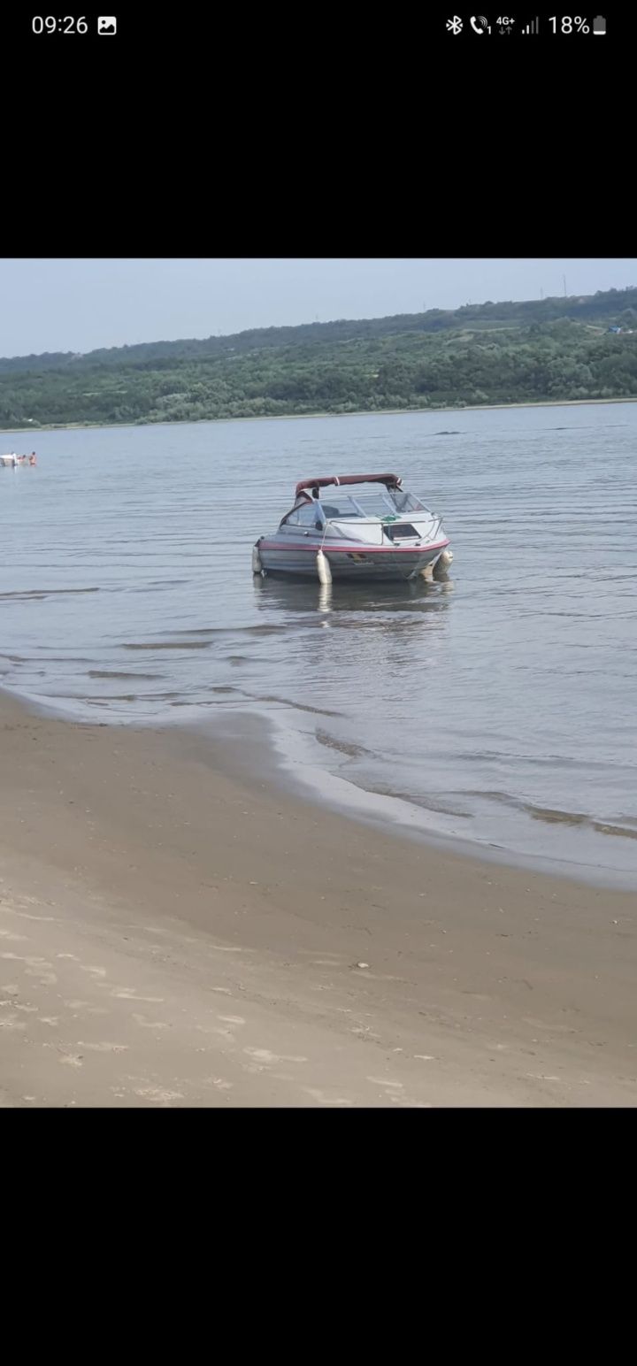 Barca Semicabinata 6 locuri Bayliner Capri inmatricula-Variante auto