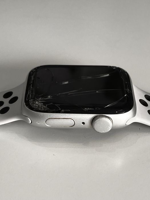 Apple Watch SE Nike edition 44mm