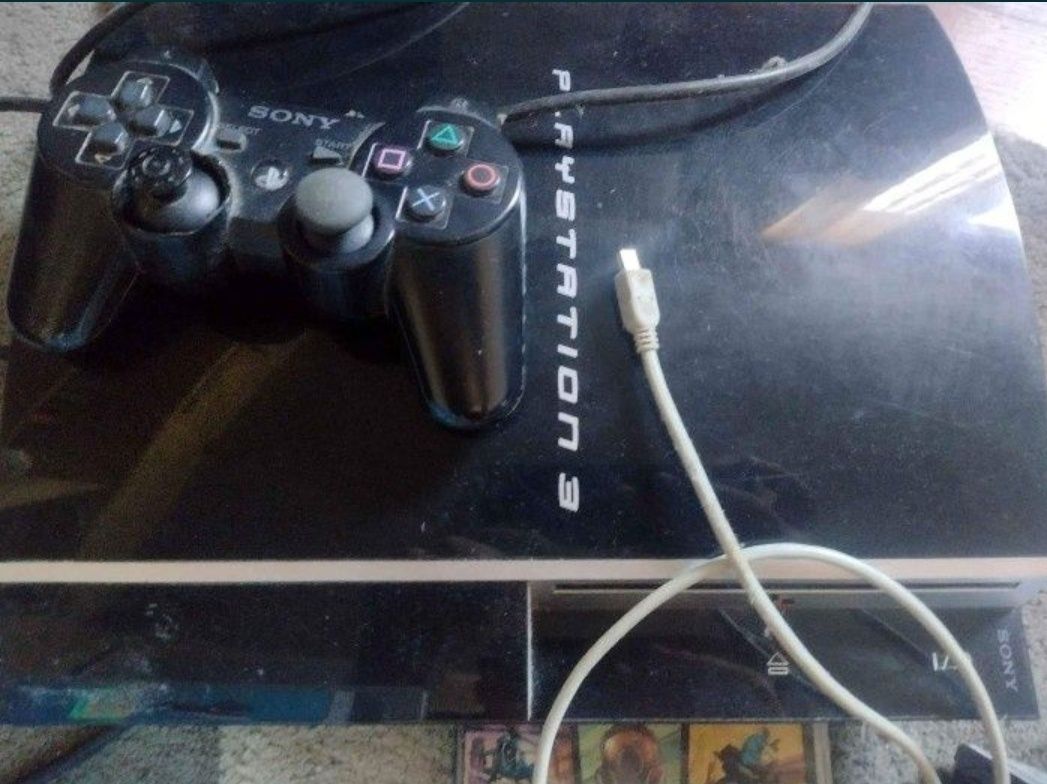 Ps 3 cu 2 manete si4 jocuri