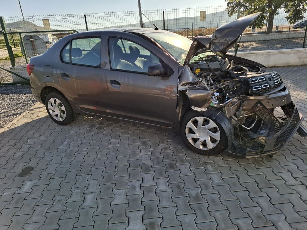 Vand piese Dacia Logan