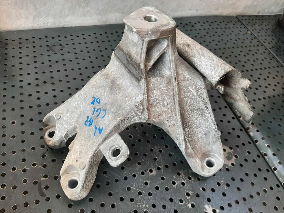 suport motor dreapta 2.0 tdi cgl  audi a4 b8 8k  8k0199388an