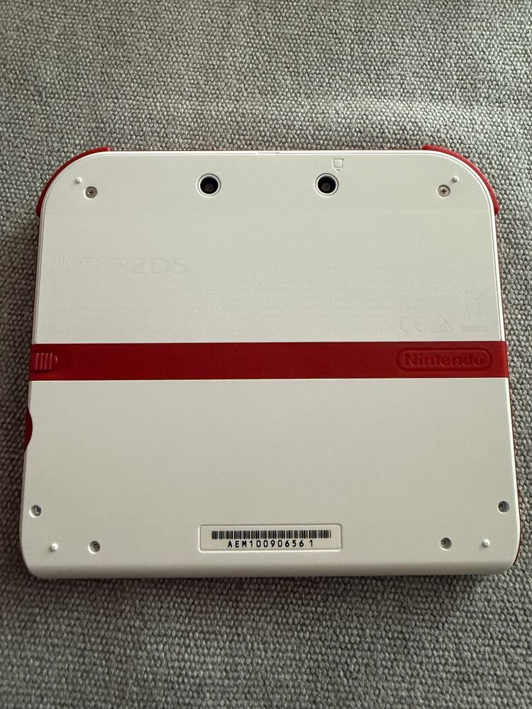 Nintendo 2ds - перфектна