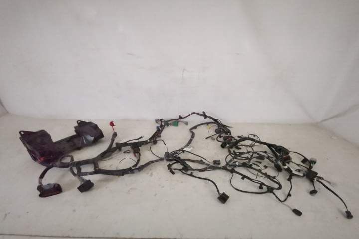 Ягуар XF / Jaguar XF X250 Оригинална кутия за предпазители в добро със