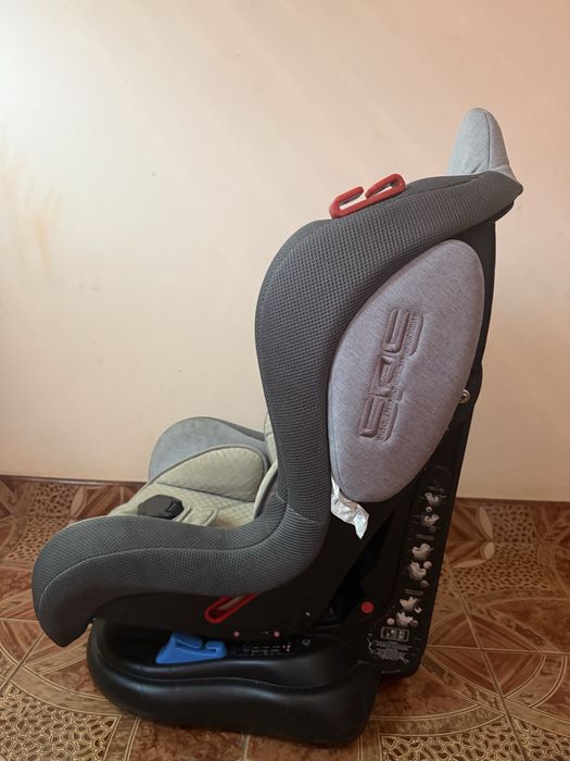 Scaun auto pentru copii – stare foarte bună