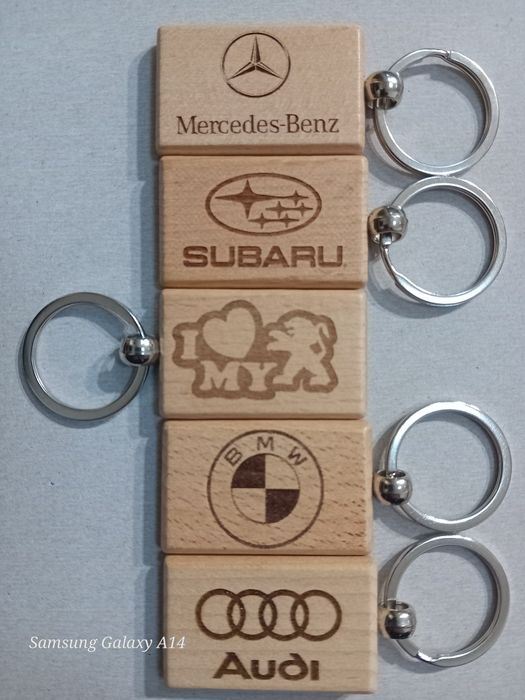 Лазерно гравиран бамбуков ключодържател