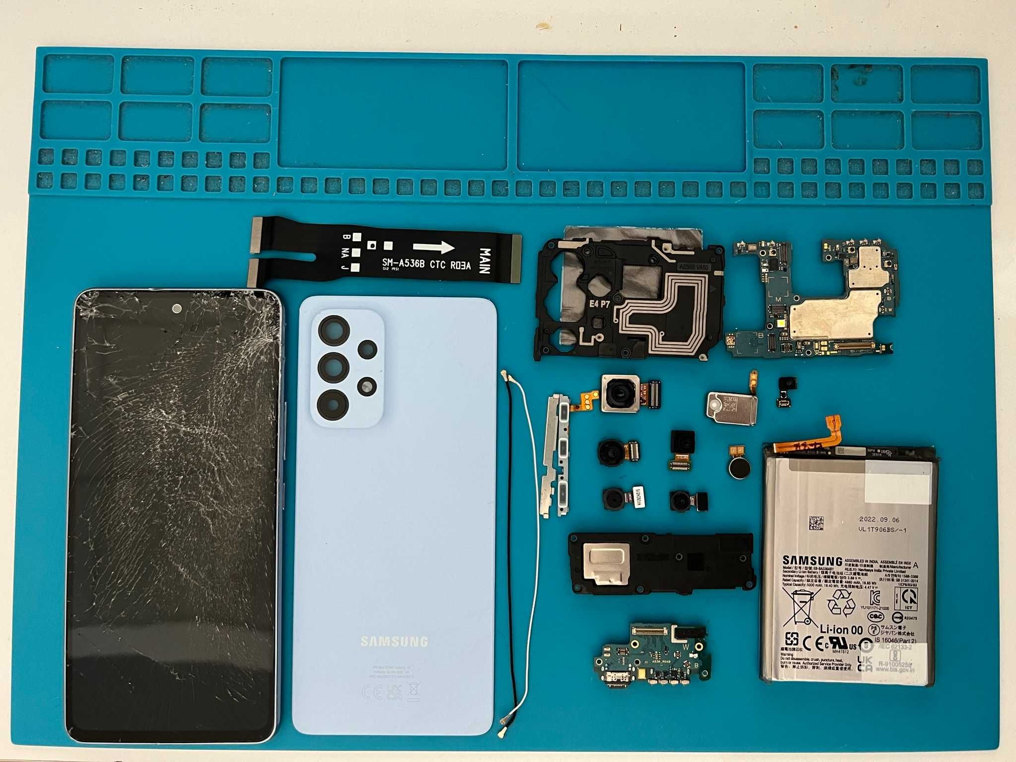 Samsung Galaxy A53 на части