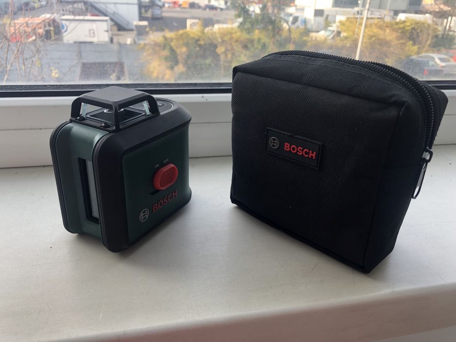 Nivela laser bosch universal level 360 linie verde pret 450 lei