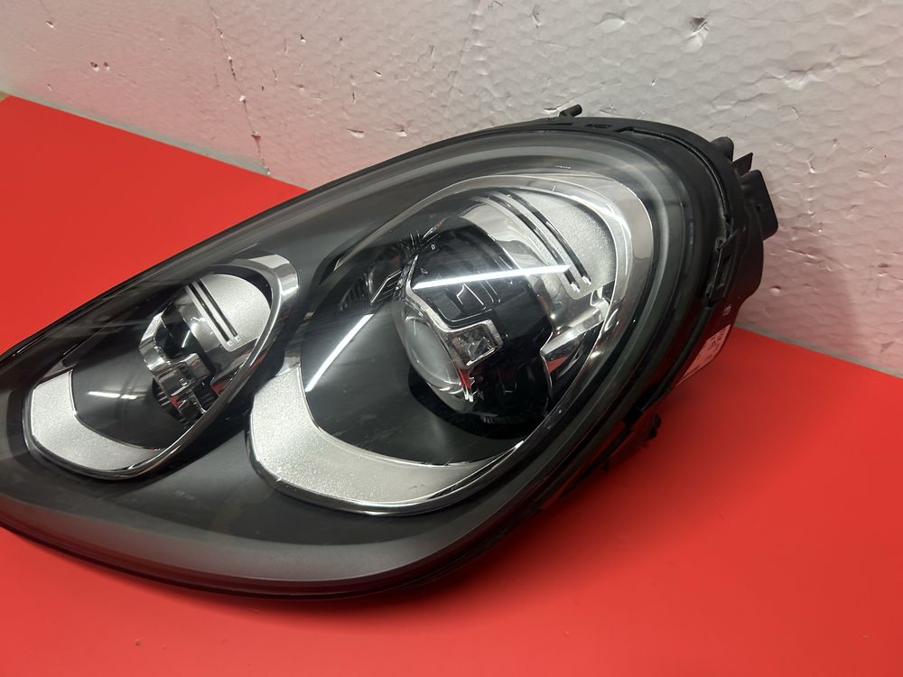 Far faruri Porsche Cayenne 7P facelift bi xenon adaptiv 2014-2018