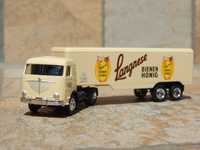 Macheta camion Bussing LS 11/16 F transport miere Langnese 1:87