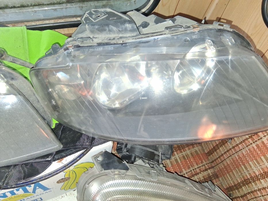 Десен фар audi a3 8p
